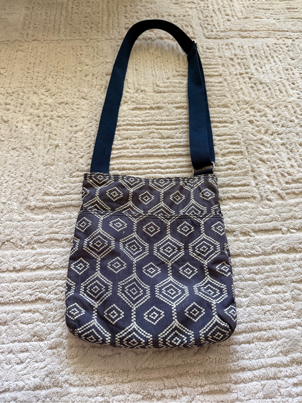 Thirty One Crossbody Shoulder Bag Purse Black & White Parisian Pop Geo